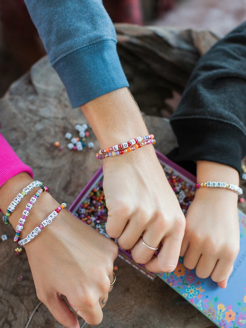 Natural Life Spread Love Bracelet Kit 4 Natural Life Spread Love Bracelet Kit