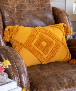 Natural Life HOME & LIVING Diamond Tufted Lumbar Pillow 20 Natural Life HOME & LIVING Diamond Tufted Lumbar Pillow