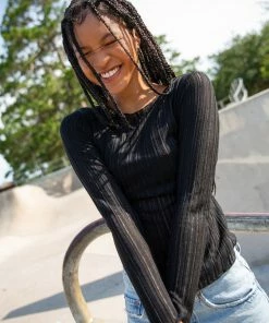 Natural Life CLOTHES Pearl Layering Top