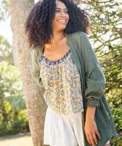 Natural Life NEW & TRENDING Laid Back Button Down 42 Natural Life NEW & TRENDING Laid Back Button Down